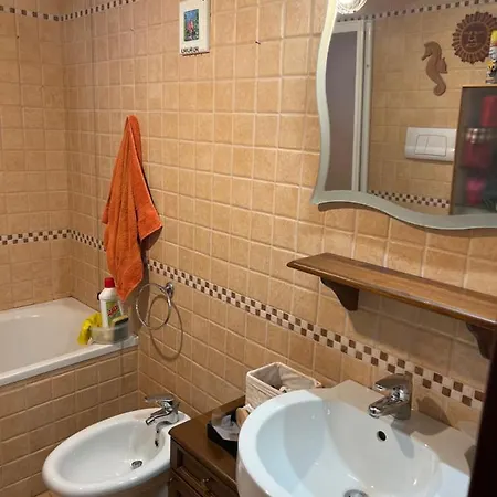 Lägenhet Taverna Indipendente Zona Ospedale Pescara